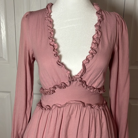 Elegant Pink Ruffle Dress - Picture 2 of 6